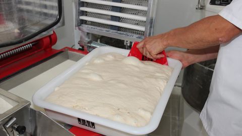 Lors des canicules, l’activité fermentaire est plus facile à contenir avec les process de pousse contrôlée. © A. Tandeau Lors des canicules, l’activité fermentaire est plus facile à contenir avec les process de pousse contrôlée. © A. Tandeau